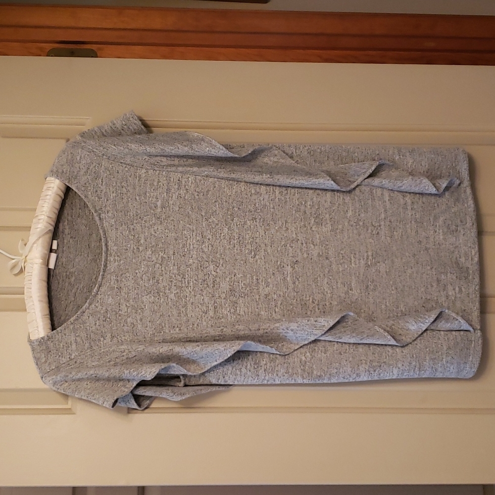 GAP maternity top